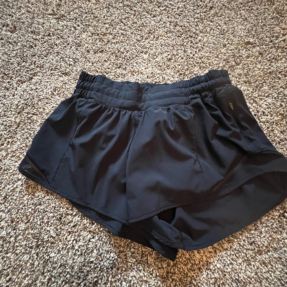 NAVY hotty hot lululemon shorts